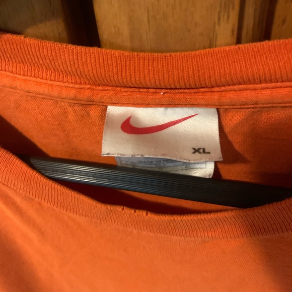VINTAGE RED TAG NIKE T SHIRT - Picture 2 of 4